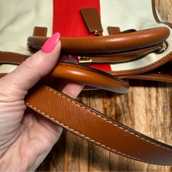 Michael Kors Hamilton Large Stripe Canvas Tote
Limited Edition Red and Cream - Picture 11 of 11